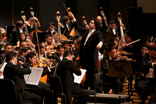  Simon-Bolivar-Orchestra-16_credit-Nohely-Oliveros-Sponsor