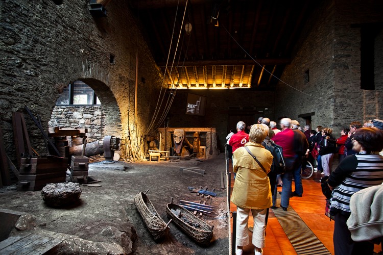 La Farga Rossell, construida en 1842 y que ahora muestra todo el proceso de fabricación en su museo