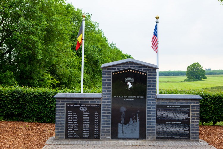 Memorial a la Compañia E de la Division 101 Aereotransportada