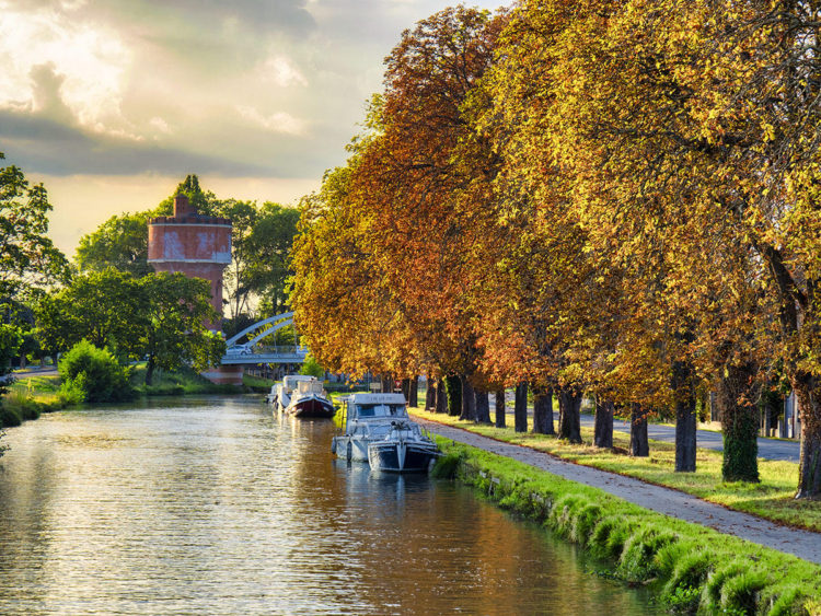 Atardecer en el Canal de Garona entre Castelsarrasin y Moissac.