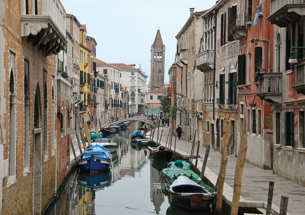 Canales Venecia repletos de Góndolas