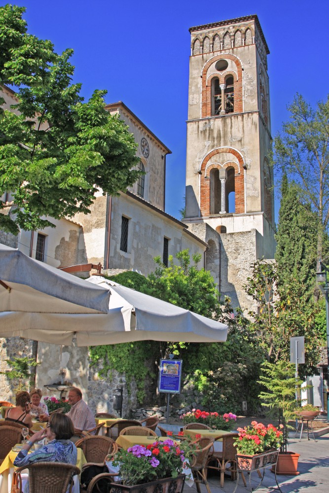 Plaza de la Villa, en Ravello Costa Amalfitana