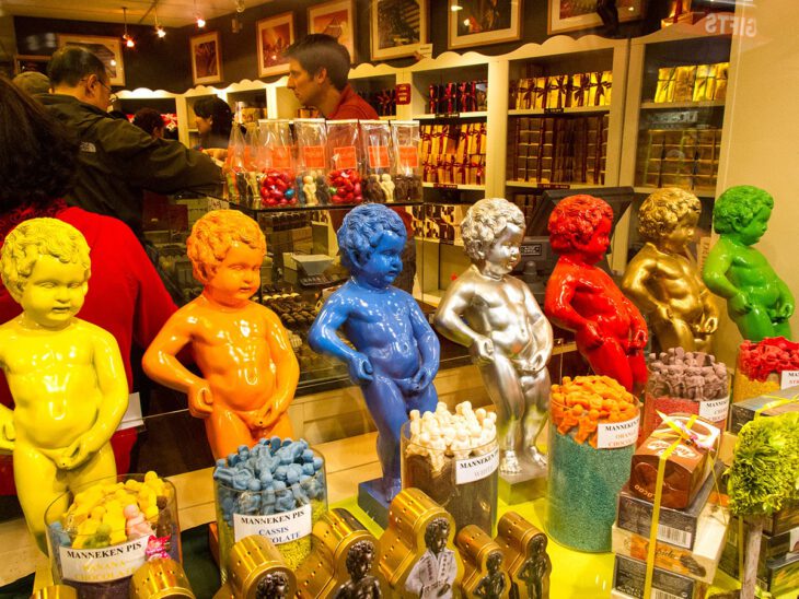 Qué ver en la capital del Art Noveau Chocolatería Manneken piss