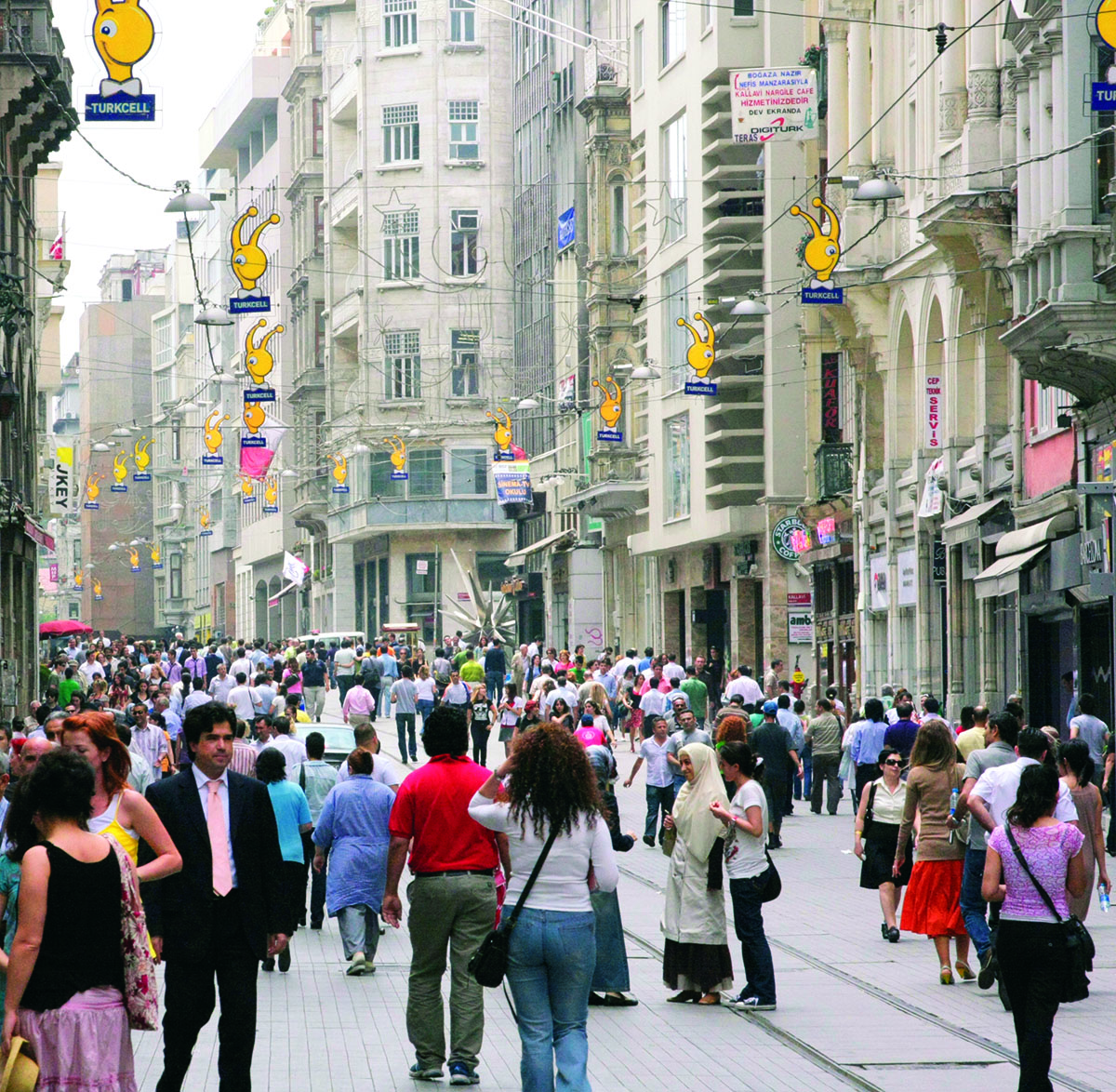 Istikal avenida comercial centro de Estambul
