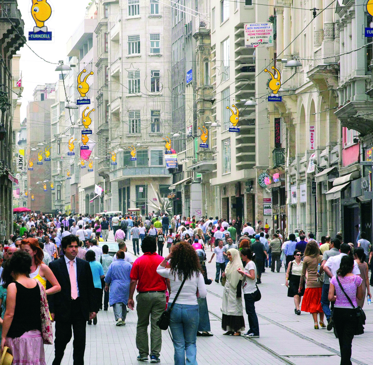 Istikal avenida comercial centro de Estambul
