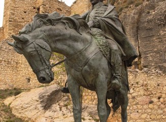 Estatua ecuestre del General Cabrera apodado como "El Tigre del Maestrazgo" en el castillo de Morella