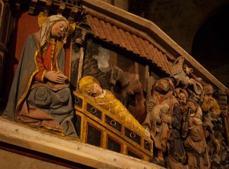 Representación del nacimiento de Jesús en la escalera del coro de la Basílica de Morella