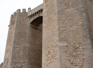 Entrada de Morella Torres de San Miguel