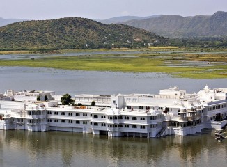 Jag Niwas Lake Palace_ Lago Pichola Udaipur