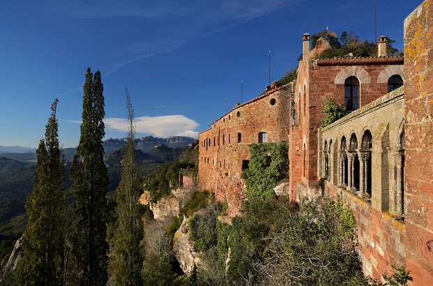  Montañas de la Costa Dorada, una Semana Santa misteriosa, aventurera y cultural