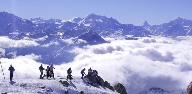  Esquiar bajo el sol de los Alpes