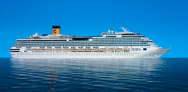  El Costa Favolosa, el mayor barco de cruceros italiano, entra en servicio en Venecia