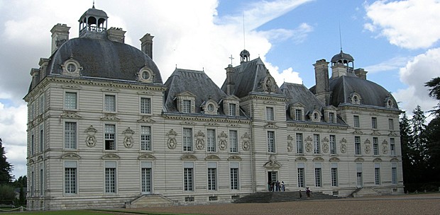  Visita el Castillo de Cheverny en el Valle del Loira, te sorprenderá