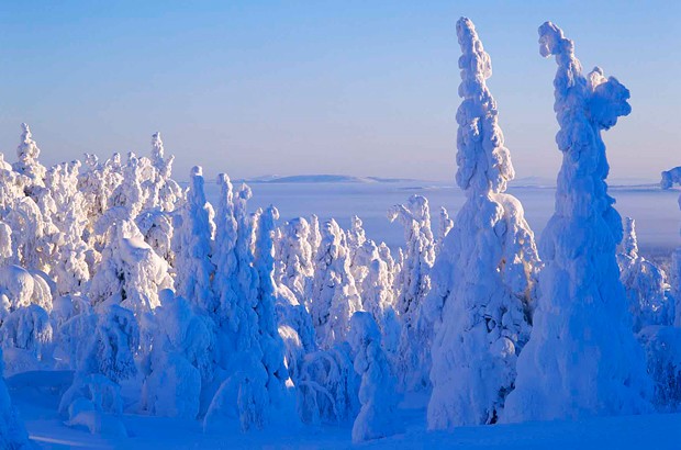Esquiar de noche en Semana Santa en Finlandia