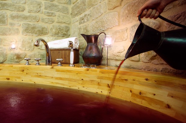Regala un San Valentín de Vino y Relax en el Hotel Wine Oil Spa Villa de Laguardia