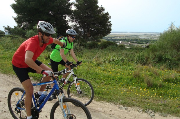  Tarifa presenta «Viaje en BTT entre dos continentes», una ruta por España y Marruecos