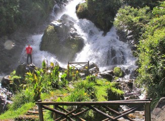 Cascada del parador turístico de Tequedendamita