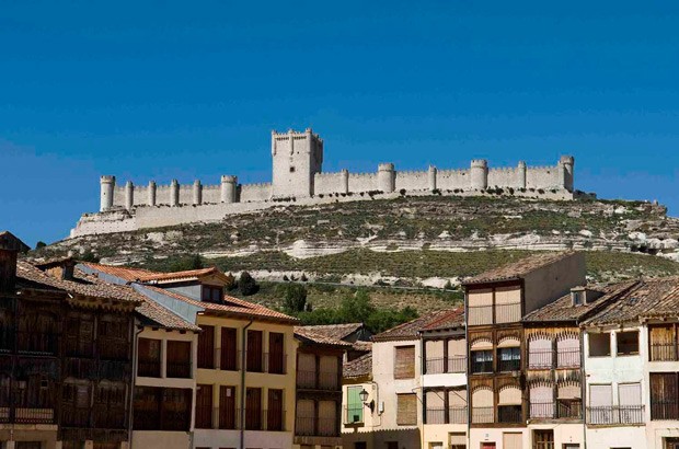 Vive la Semana Santa de Peñafiel en un convento del siglo XVII