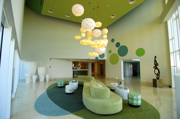 NH Hoteles inaugura su primer hotel urbano del caribe en República Dominicana