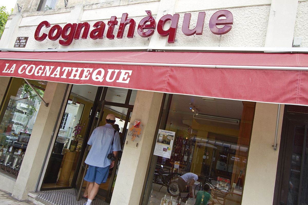 Cómo visitar y lo mejor que ver en Cognac, la Cognatèque
