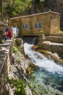 Chauen esta bañada por las aguas de la cordillera del Rif