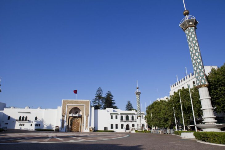 Tetuán Plaza Hassan II con el Palacio Real al fondo