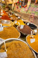 Puesto de especias, con la omnipresente Harissa