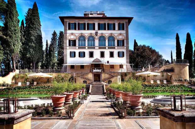 Emula a los famosos y alquila una lujosa Villa Italiana