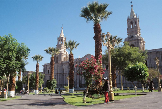Arequipa, donde conviven patrimonio cultural y la naturaleza más rica