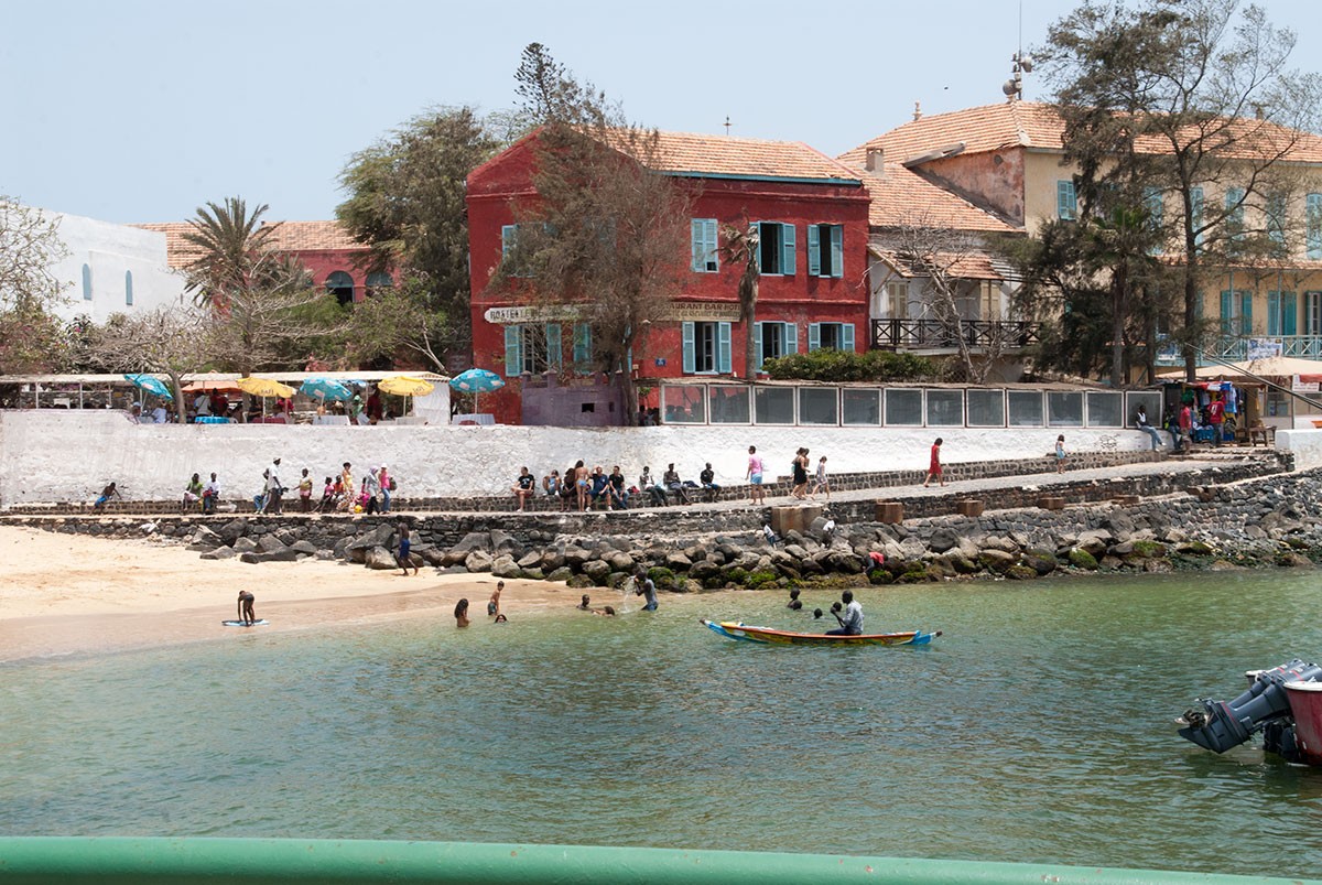 Playa del Muelle del Ferry en isla de Gorèe