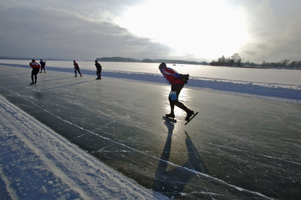  Este invierno, patina sobre el mar en Finlandia