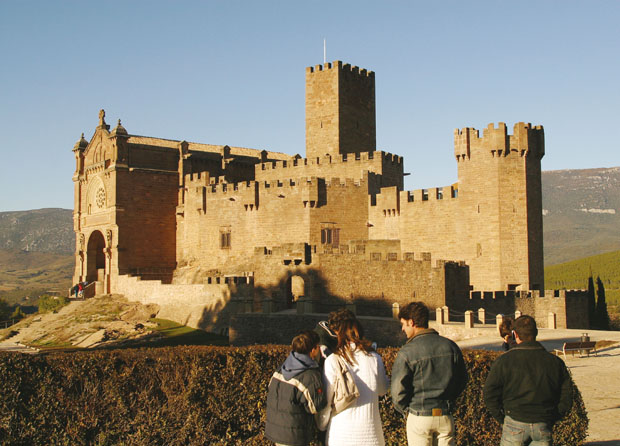 Navarra: el Castillo de Javier y el Monasterio de Leire