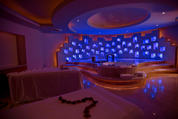 Romance bajo las estrellas del Caribe