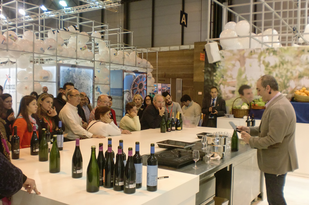 la ruta del vino utiel-requena corrobora el éxito del enoturismo en fitur 2013