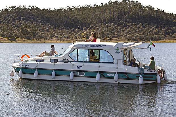 Celebra el Día del Padre navegando en el Lago Alqueva