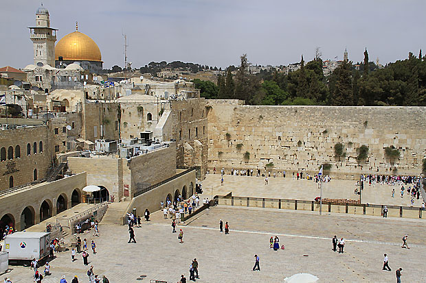  Viajar a Jerusalén Mayo, entre Sinagogas y mercadillos