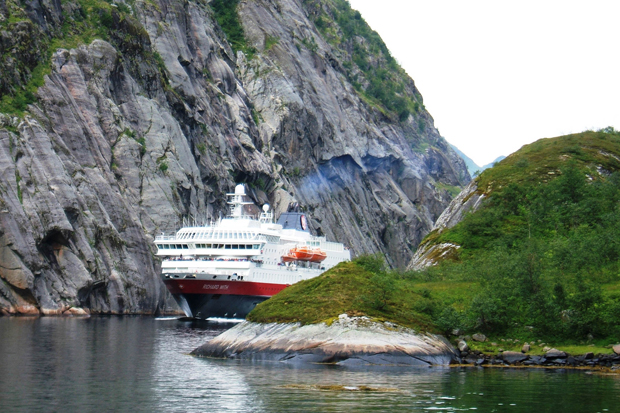  Descubrir la fauna noruega con Hurtigruten este verano
