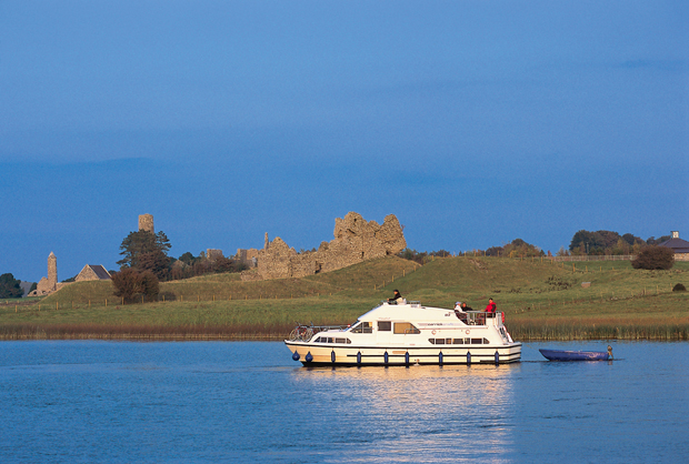  Cruceros fluviales en el río Shannon, Irlanda