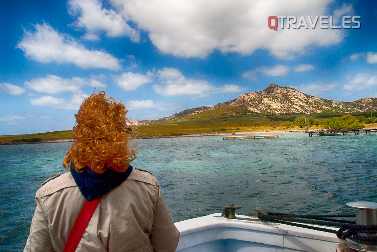 Llegada a la isla de Asinara, parque nacional y área protegida situada en la costa noroeste de Cerdeña