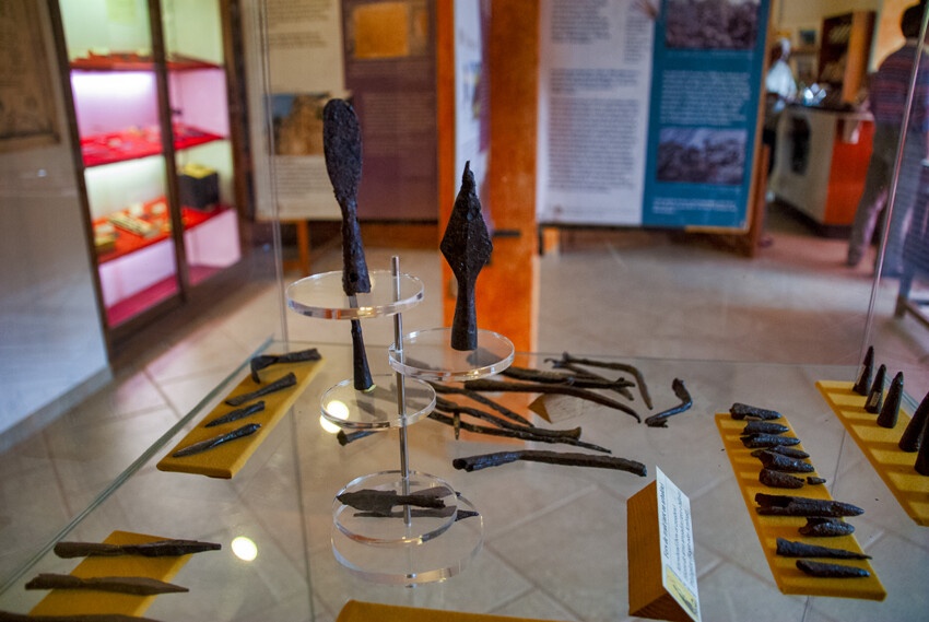 Puntas de lanza y flechas encontradas en Montsegur