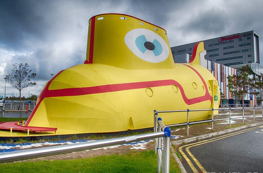 El famoso Yellow Submarine se encuentra en el aeropuerto de Liverpool