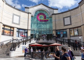 Cardiff Gales, centro comercial de Queens Arcade Galleys