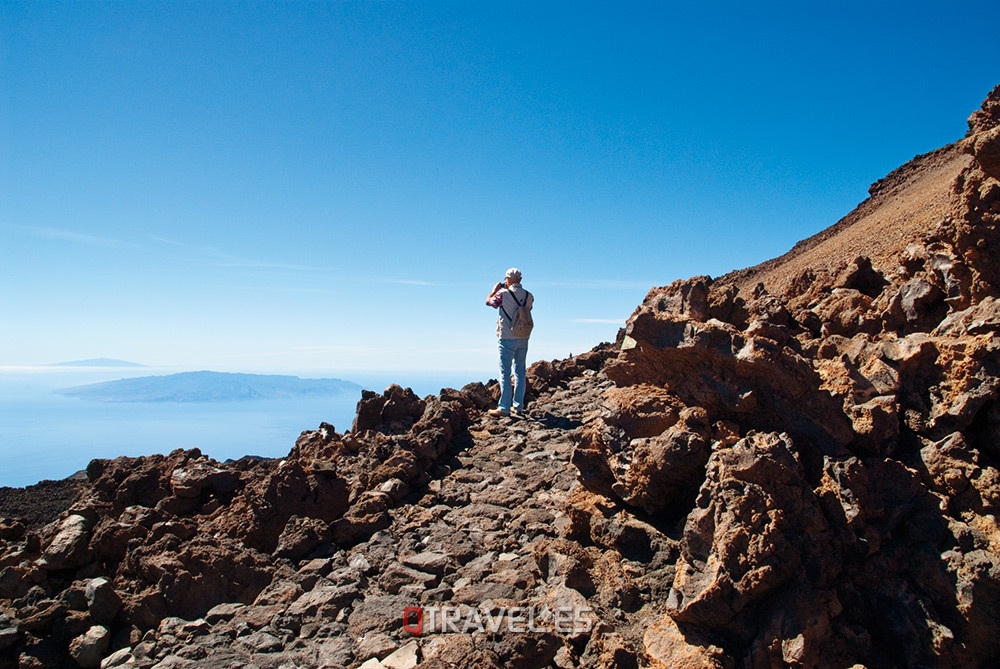 Qué ver y qué cosas hacer Tenerife, camino del Pico Viejo en la cima del Teide