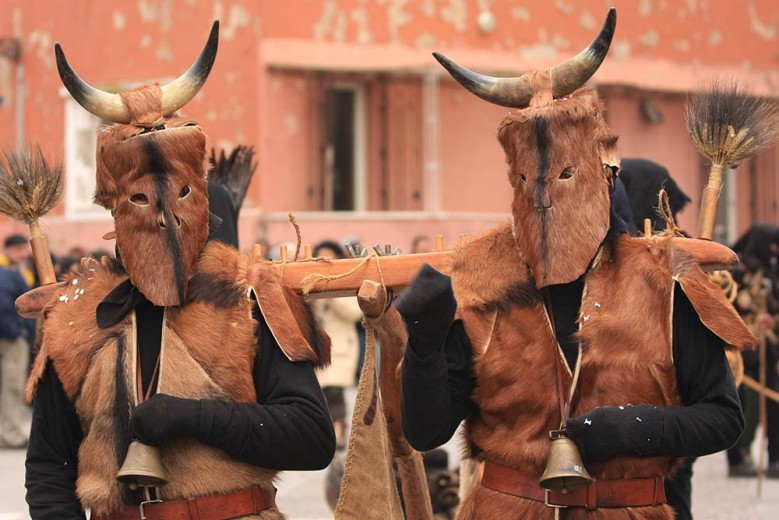 Carnaval de Cerdeña desfile de Mamuthones