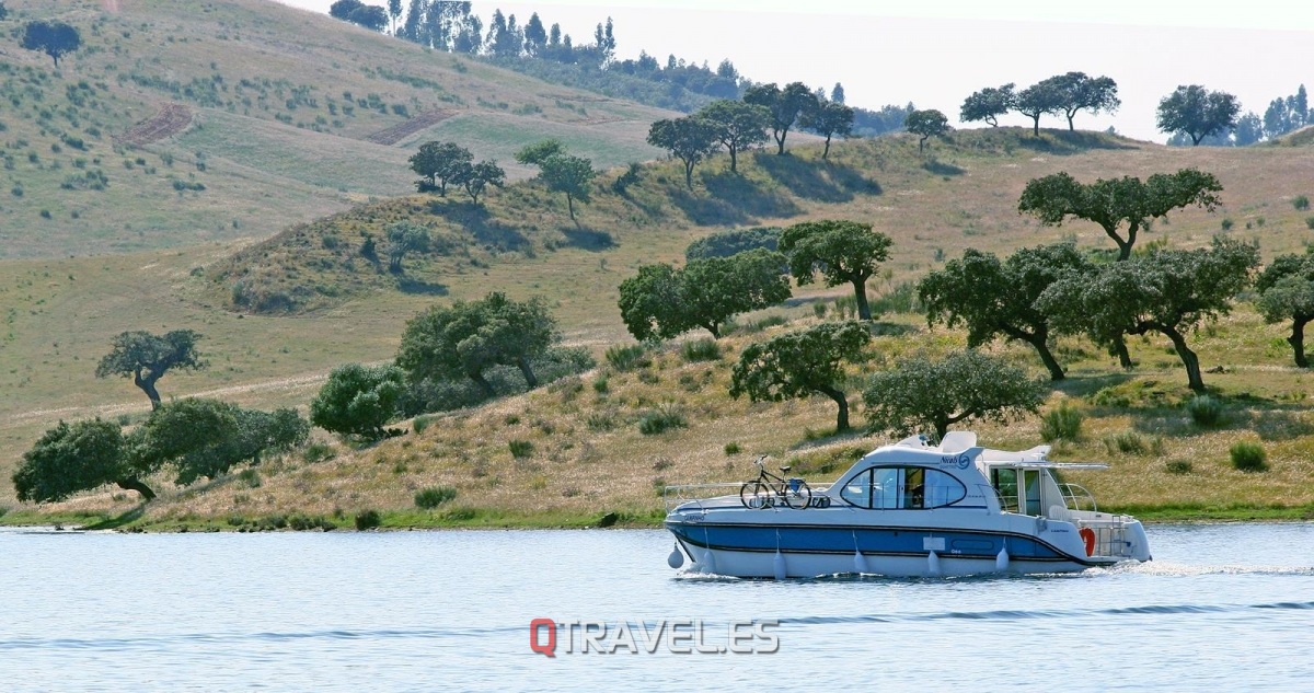 ALENTEJO PORTUGUÉS ALQUEVA barcos-casa