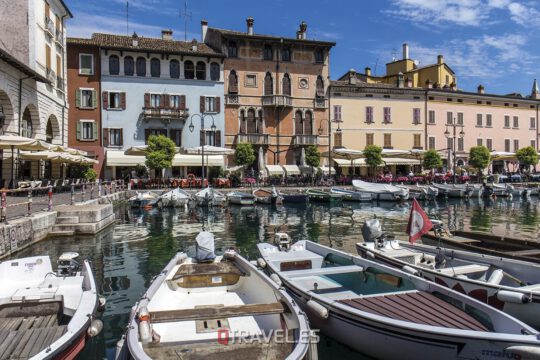 Antiguo puerto de Desenzano en el Lago de Garda
