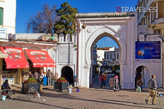 Puerta Bad gahs, entrada natural a la Medina