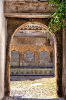 Fuente de Bab el-Assa, decorada con mosaicos y estucos