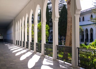 Porticado del patio del Palacio Moulay Hafid