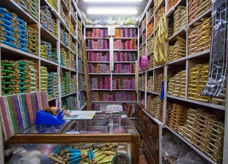 Tienda de hilos de costura en el Zoco